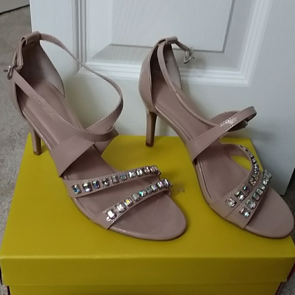 Kenneth Cole heels